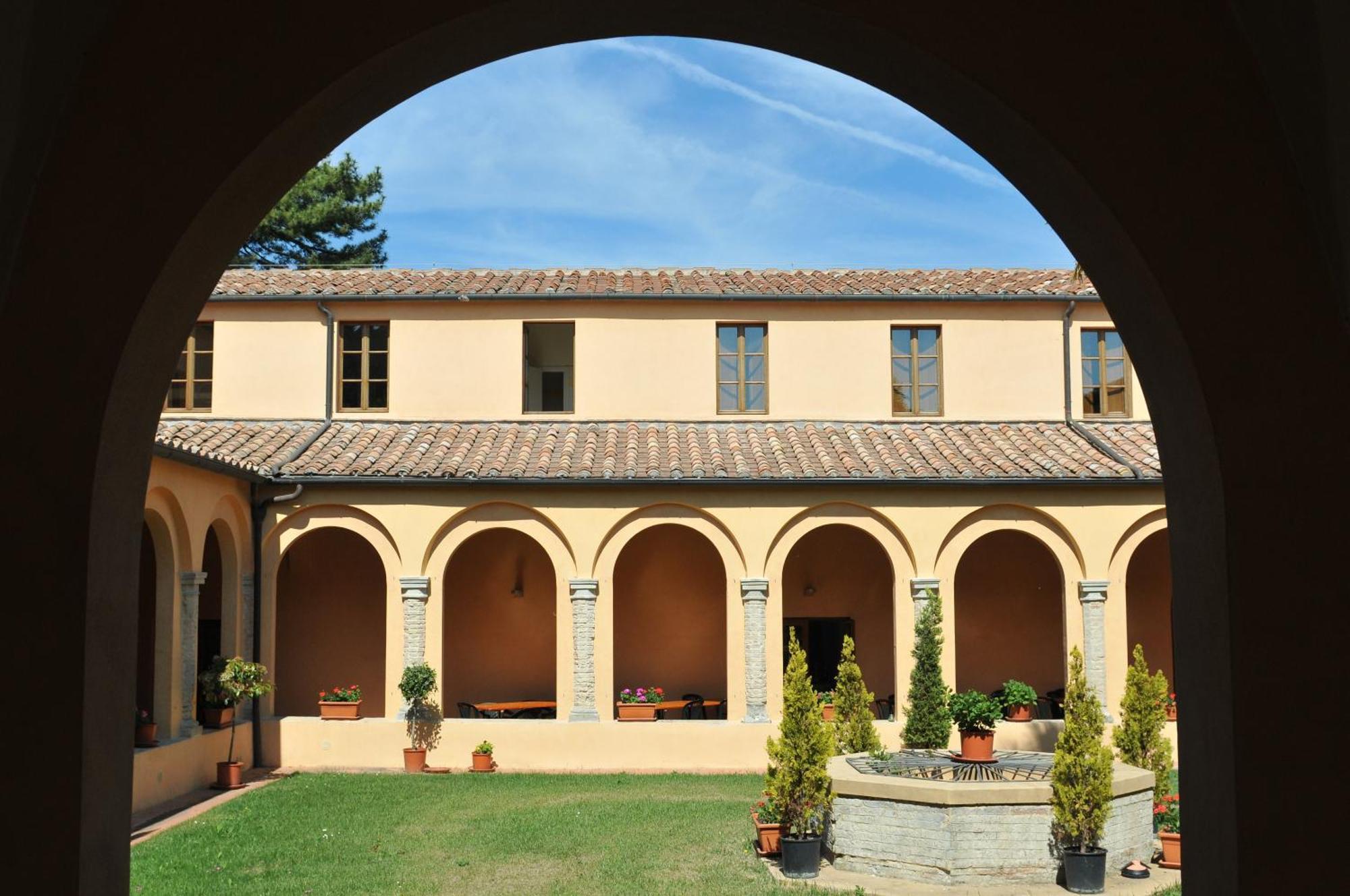 Chiostro Delle Monache Hostel 볼테라 외부 사진